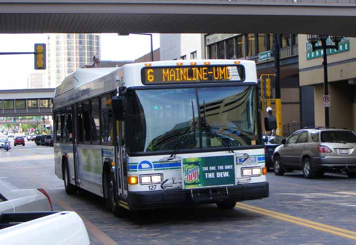 Duluth Gillig Advantage hybrid 127